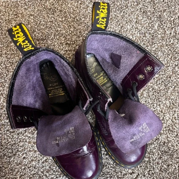 Vintage Dr. Martens Boots Purple Patent Leather Made in England Womens UK 5 US 7 - Picture 5 of 9
